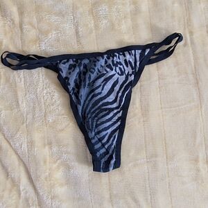 Pick 5 For $20 - La SENZA Thong - XS